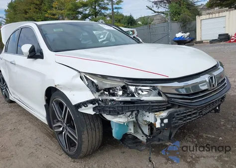 2017 Honda Accord Sport z USA, uszkodzony, nr VIN 1HGCR2F59HA225185